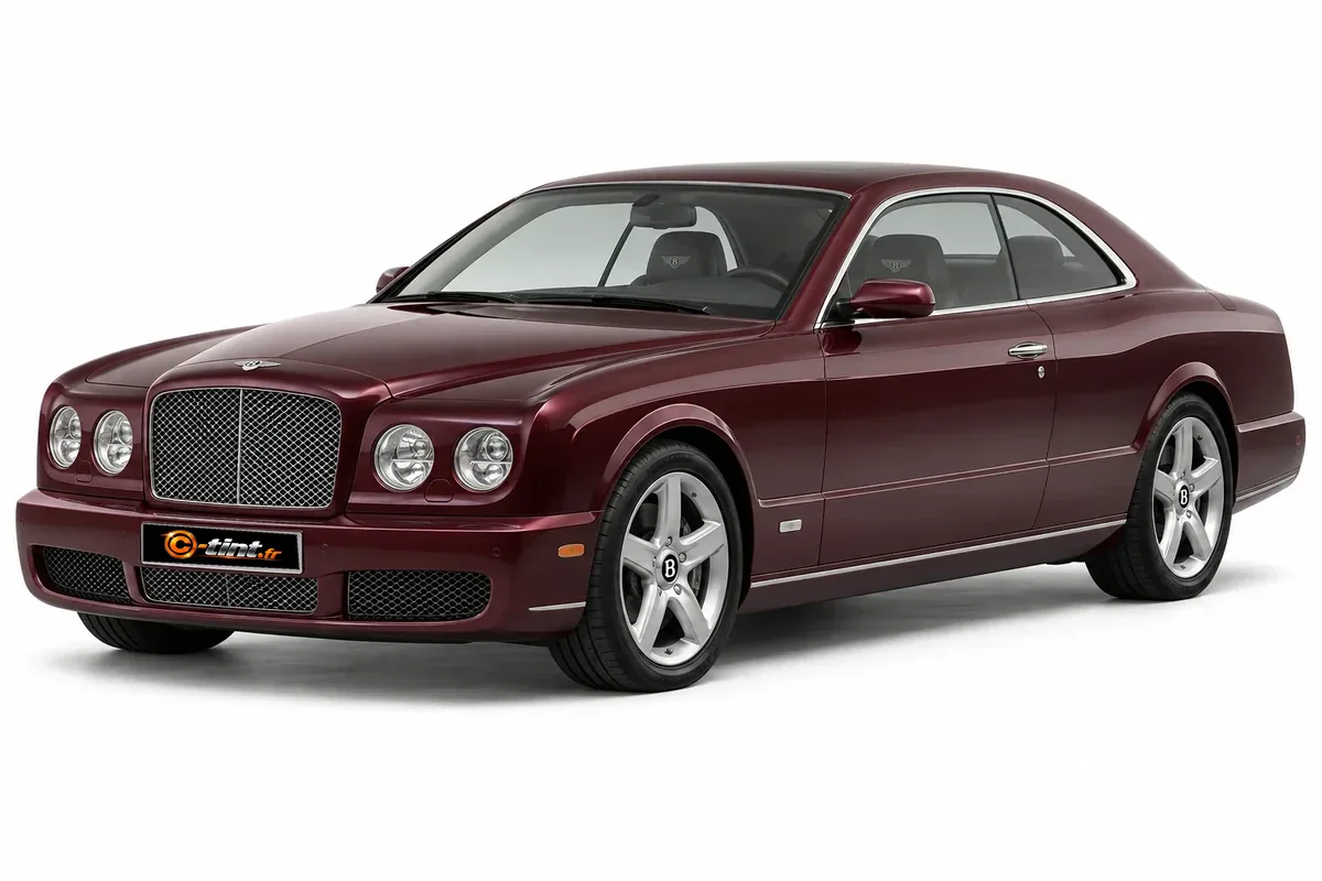 Bentley Brooklands Coupé, 2009, Coupé 2 portes, bordeaux métallisé — vue trois-quarts avant