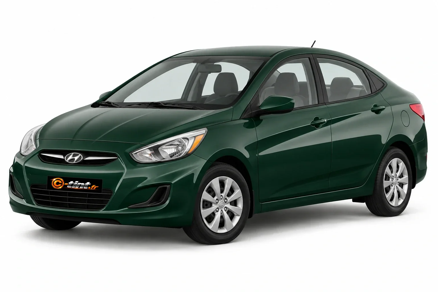 Hyundai Accent RB — Génération 4 — Berline, Berline (4 portes) — vue trois-quarts avant