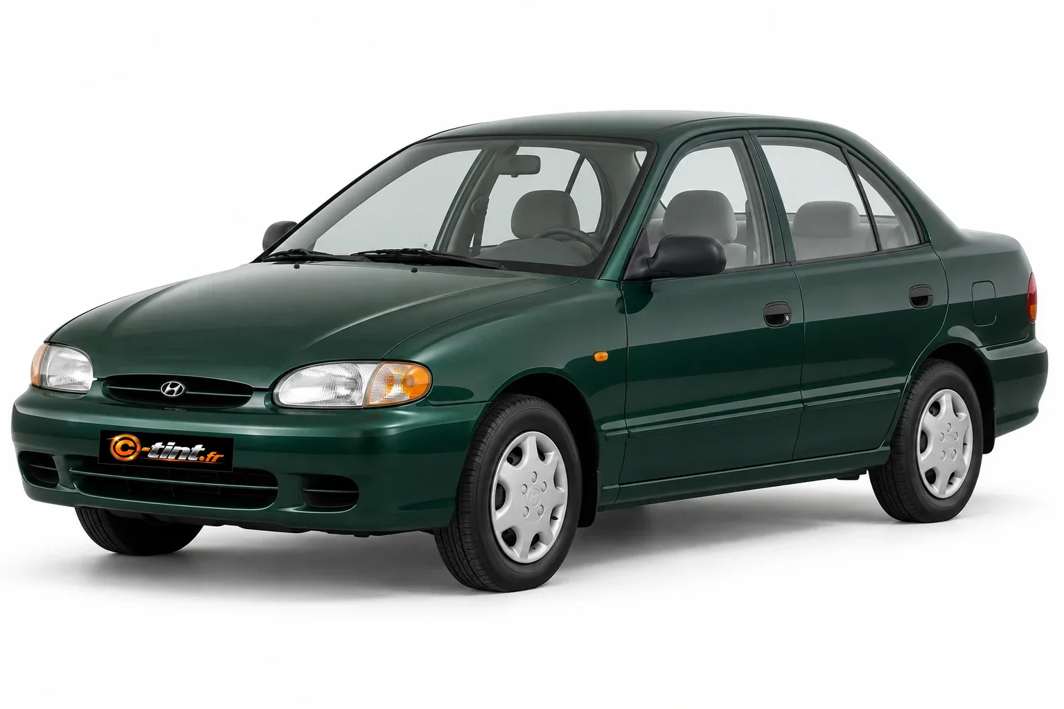 Hyundai Accent X3 — Génération 1 — Berline, Berline (4 portes) — vue trois-quarts avant