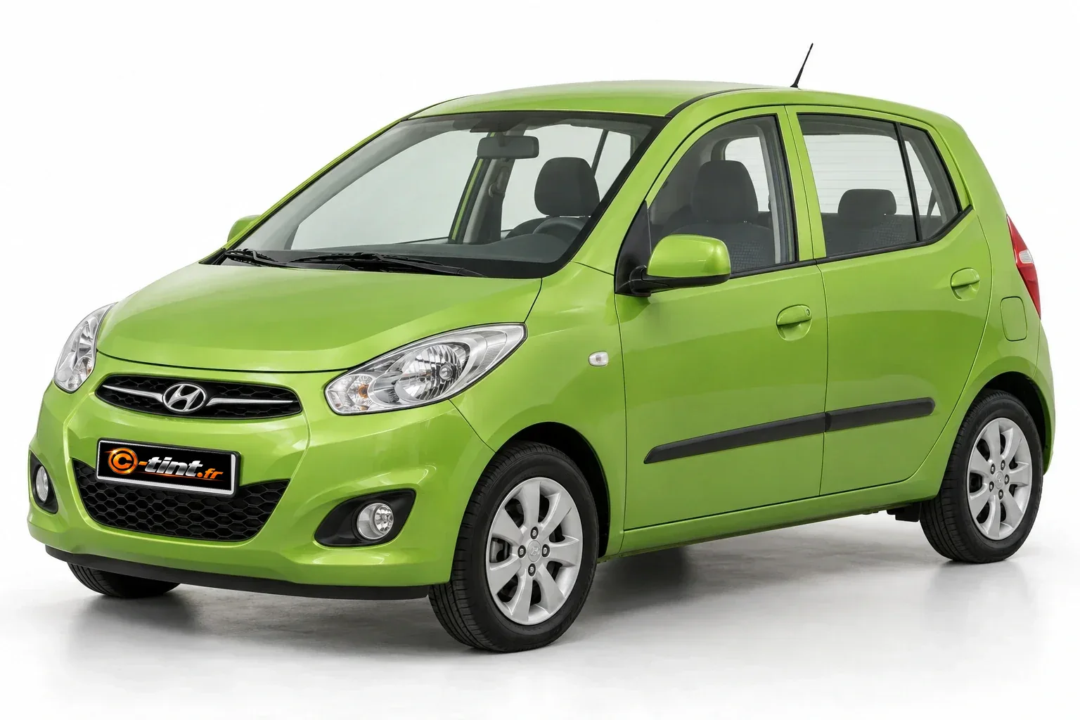 Hyundai i10 PA — Génération 1, Citadine à hayon (5 portes) — vue trois-quarts avant