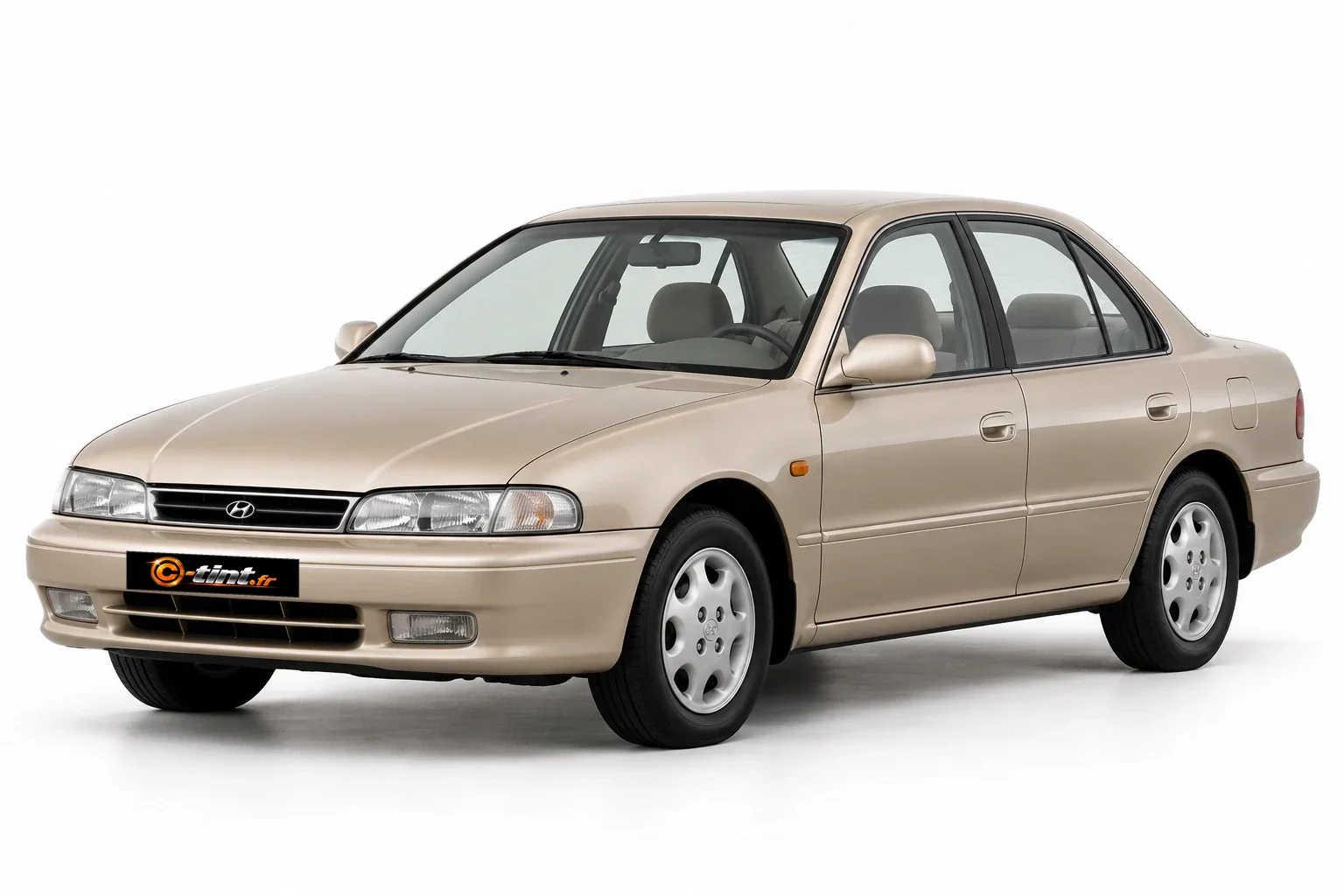 Hyundai Sonata Y-3 — Génération 3 — Berline, Berline tricorps (4 portes) — vue trois-quarts avant