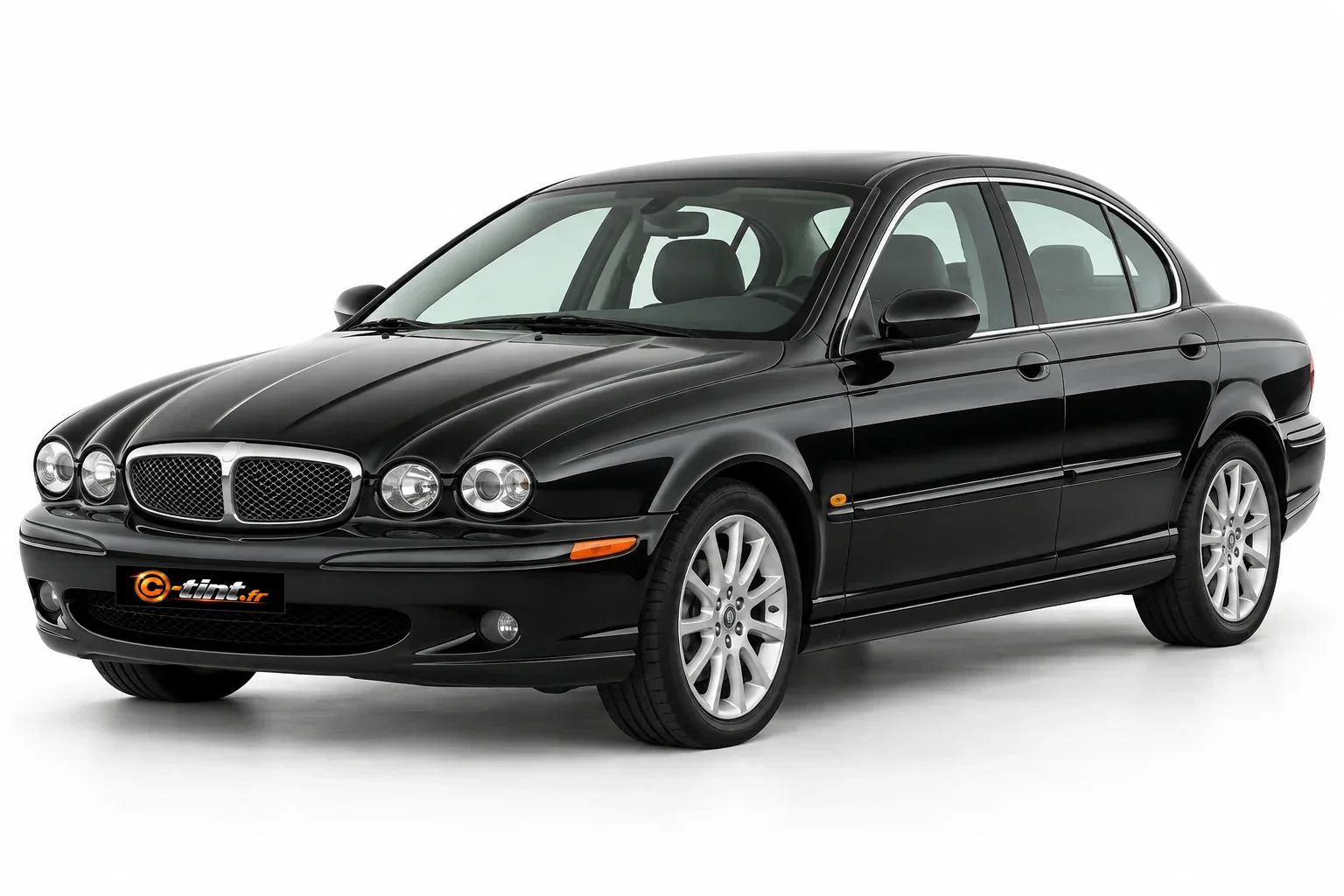 Jaguar X-Type CF1 · Berline · Berline 4 portes — vue trois-quarts avant