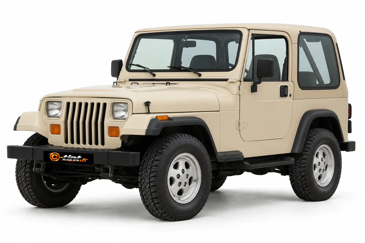 Jeep Wrangler YJ · 3 portes · SUV / 4x4 · 3 portes — vue trois-quarts avant