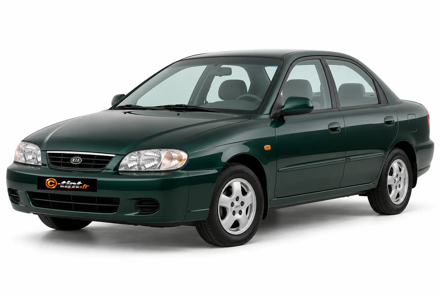Kia Sephia Génération 2 · berline 4 portes · Berline · 4 portes — vue trois-quarts avant