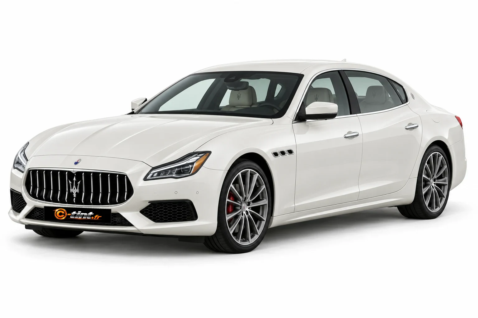 Maserati Quattroporte M156 · Génération 6 · berline · Berline · 4 portes — vue trois-quarts avant