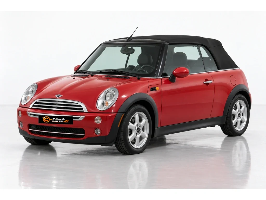 MINI Cabriolet R52 — Génération 1 · Cabriolet · 2 portes — vue trois-quarts avant vers la gauche
