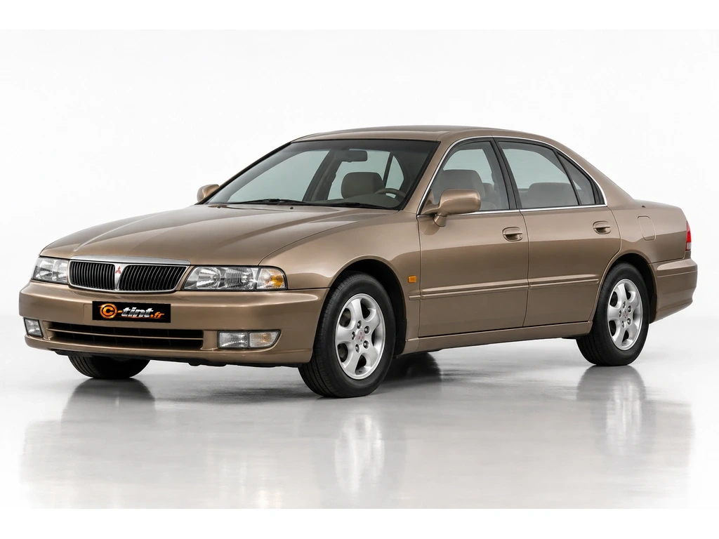 Mitsubishi Diamante Génération 2 — Berline · Berline · 4 portes — vue trois-quarts avant vers la gauche
