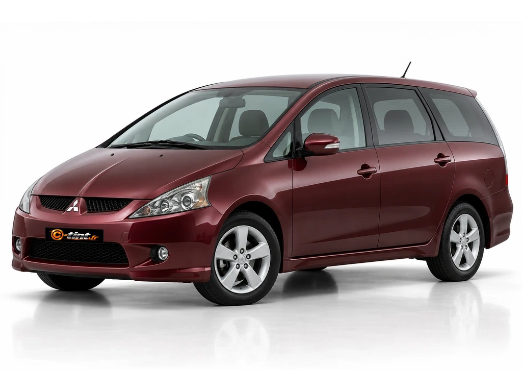 Mitsubishi Grandis NA0W — Génération 1 — vitrage standard · Monospace · 5 portes — vue trois-quarts avant vers la gauche