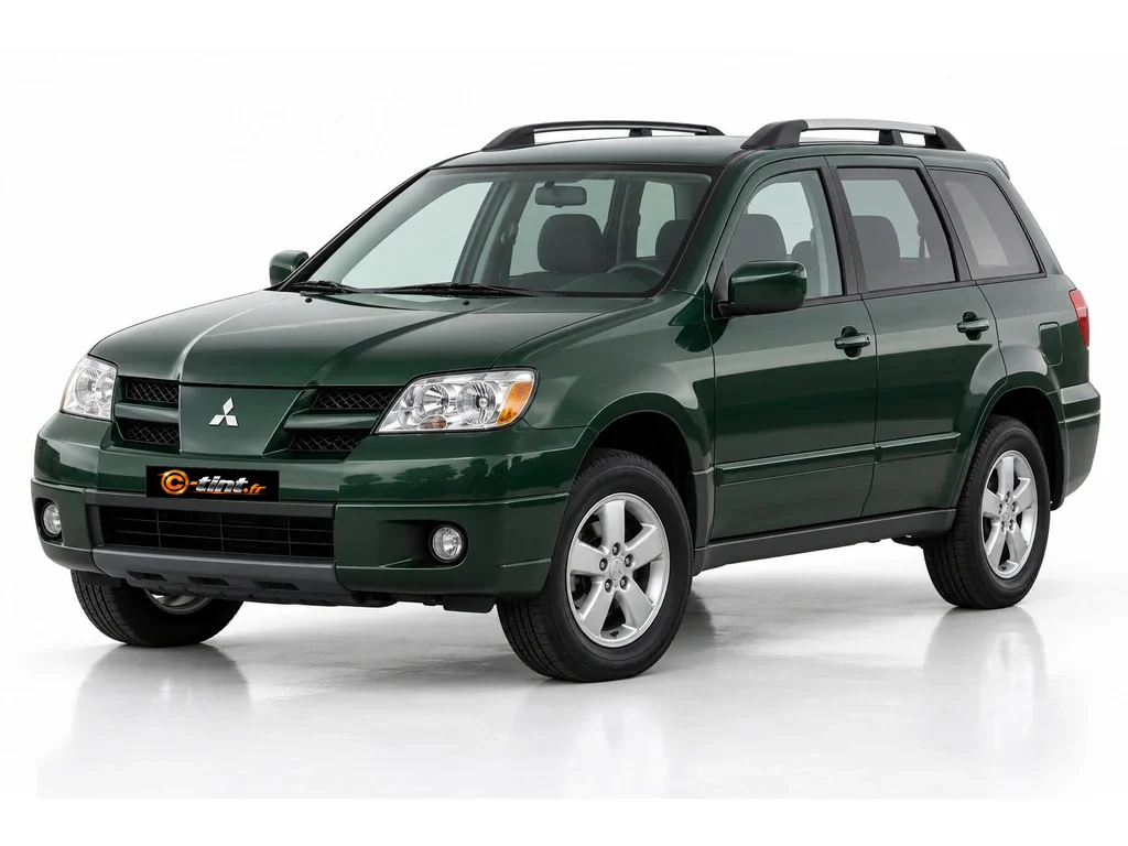 Mitsubishi Outlander CU0W — Génération 1 · SUV · 5 portes — vue trois-quarts avant vers la gauche
