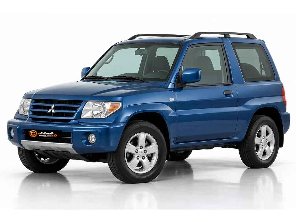 Mitsubishi Pajero Pinin H60/H70 — Pinin · Pinin · 3 portes — vue trois-quarts avant vers la gauche