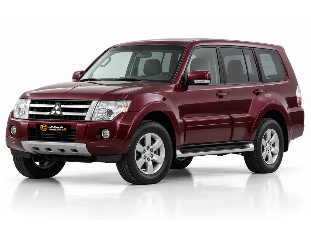Mitsubishi Pajero V80 — Génération 4 — Long — phase 1 · Long · 5 portes — vue trois-quarts avant vers la gauche
