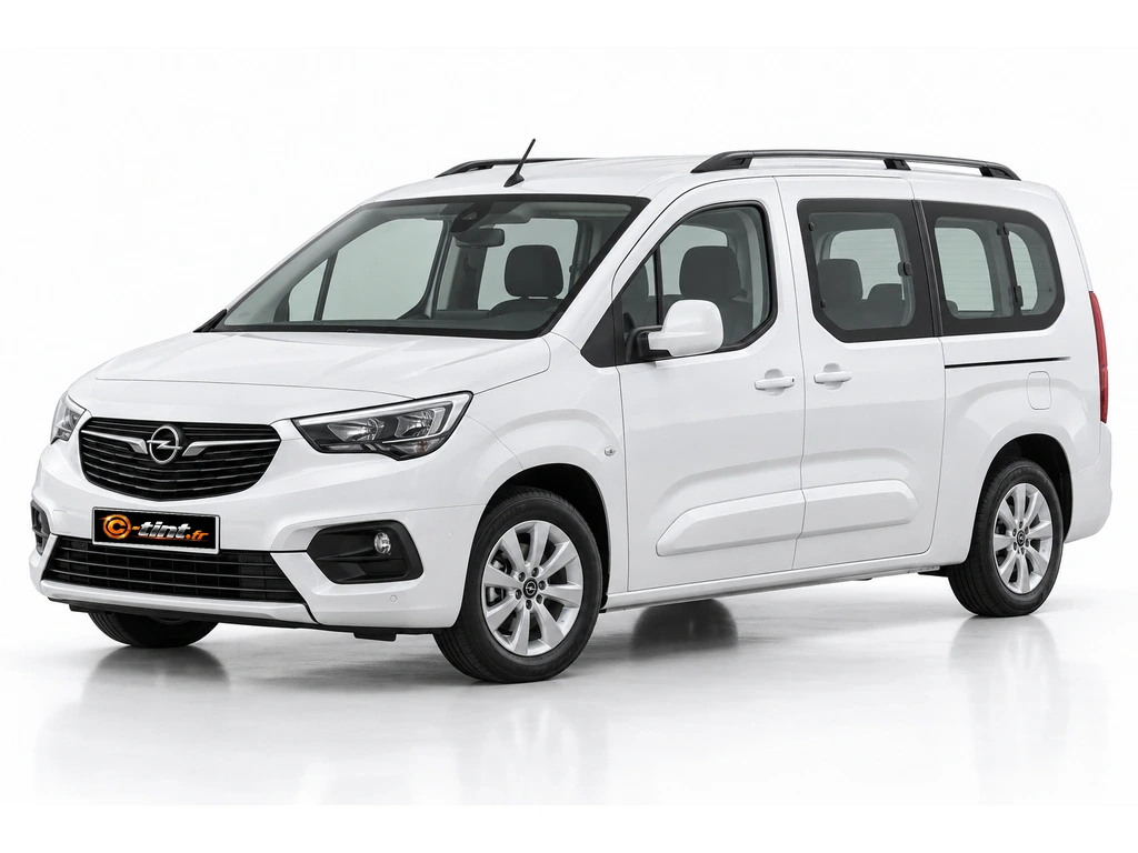 Opel Combo K9 — E Long — vitres entrebâillantes, lunette ouvrante du hayon · Monospace · 4/5 portes — vue trois-quarts avant vers la gauche