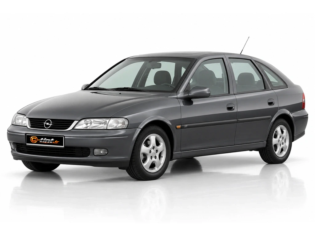 Opel Vectra B — 5 portes · Berline à hayon · 5 portes — vue trois-quarts avant vers la gauche