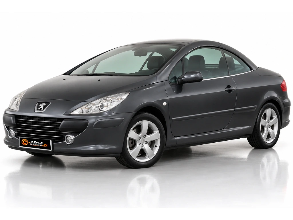 Peugeot 307 3***** — Génération 1 — CC — sans lunette · Cabriolet · 2 portes — vue trois-quarts avant vers la gauche