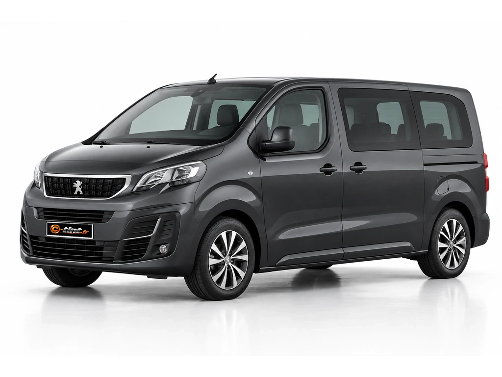 Peugeot Traveller Génération 1 — Compact — 2 portes latérales , vitres fixes & lunette ouvrante du hayon · Monospace · 5 portes — vue trois-quarts avant vers la gauche