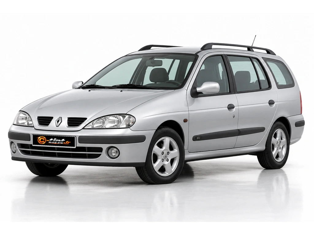 Renault Megane KA — Génération 1 — Break · Break · 5 portes — vue trois-quarts avant vers la gauche