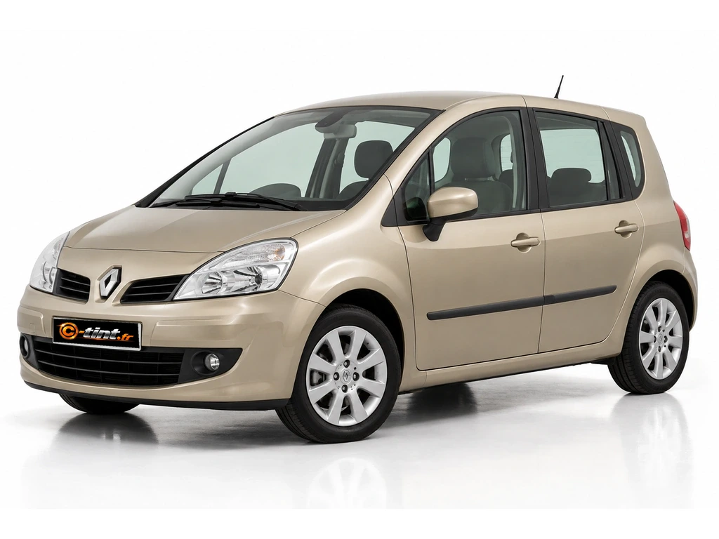 Renault Modus P — Génération 1 — ( phase 2 ) · Monospace · 5 portes — vue trois-quarts avant vers la gauche