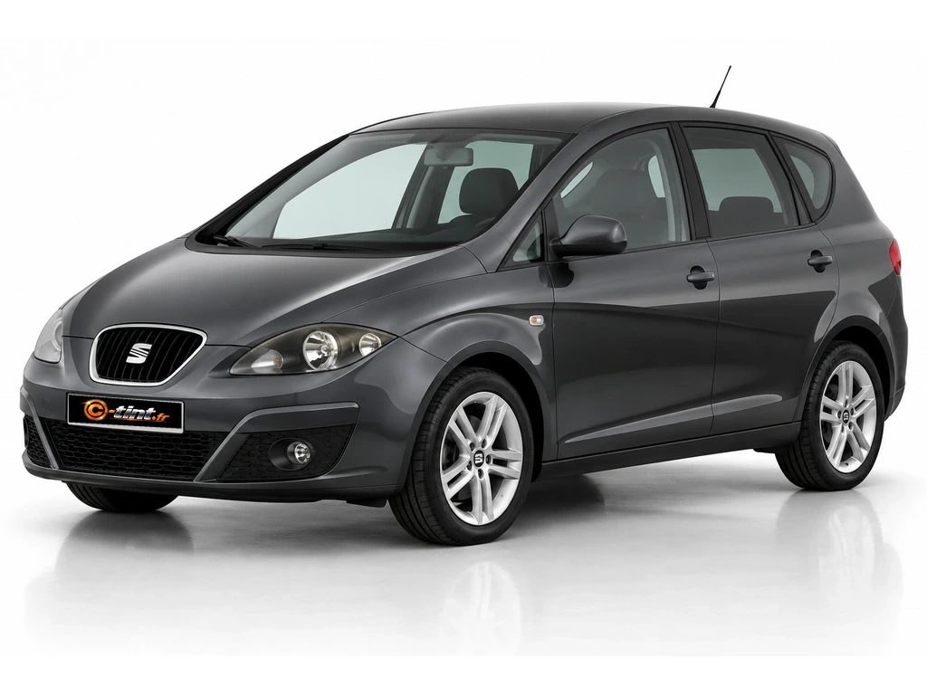 Seat Altea 5P/5PN — Génération 1 — (phase 2) · Monospace · 5 portes — vue trois-quarts avant vers la gauche