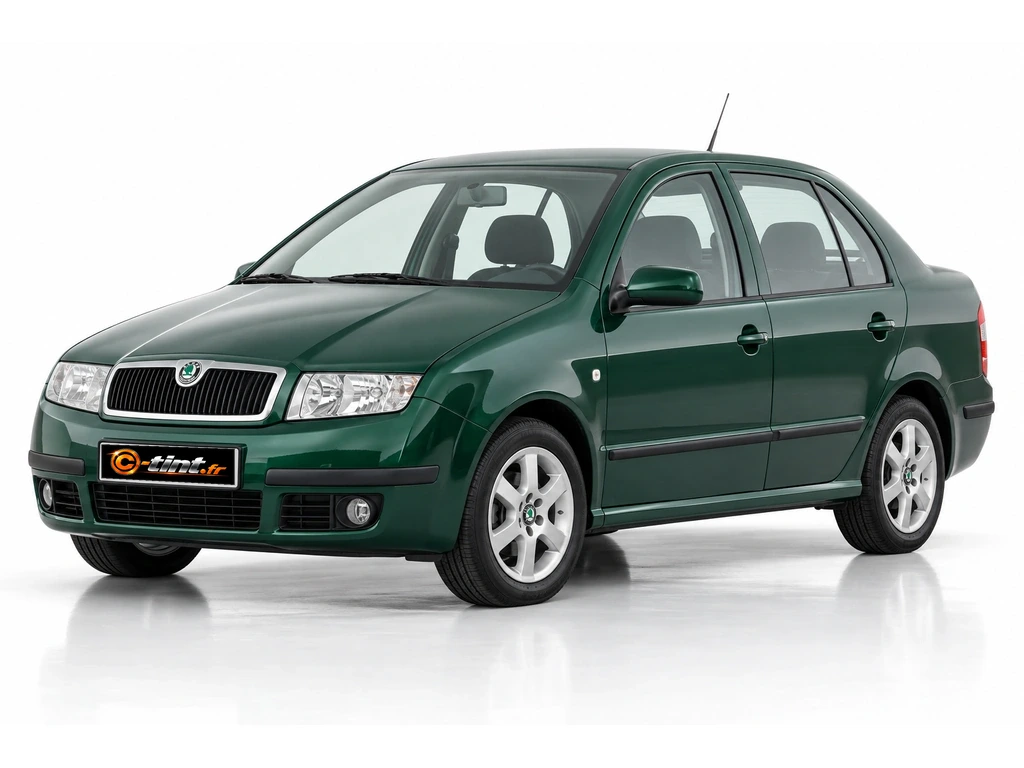Skoda Fabia 6Y — Génération 1 — Berline · Berline · 4 portes — vue trois-quarts avant vers la gauche
