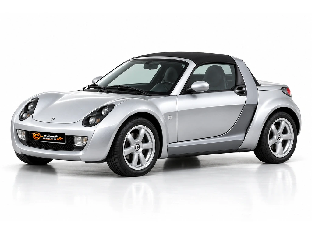 Smart Roadster 452 — Roadster — Cabriolet · Cabriolet · 2 portes — vue trois-quarts avant vers la gauche