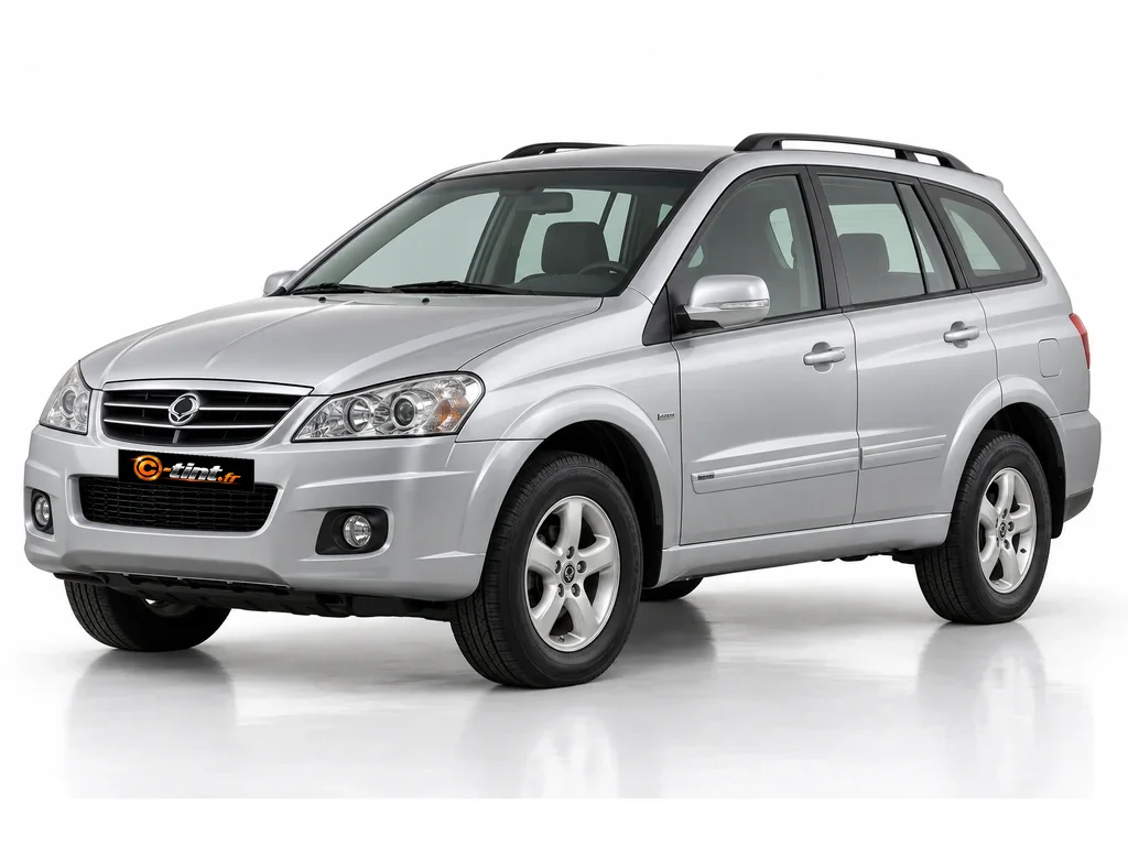 SsangYong Kyron DJ — Génération 1 · SUV · 5 portes — vue trois-quarts avant vers la gauche