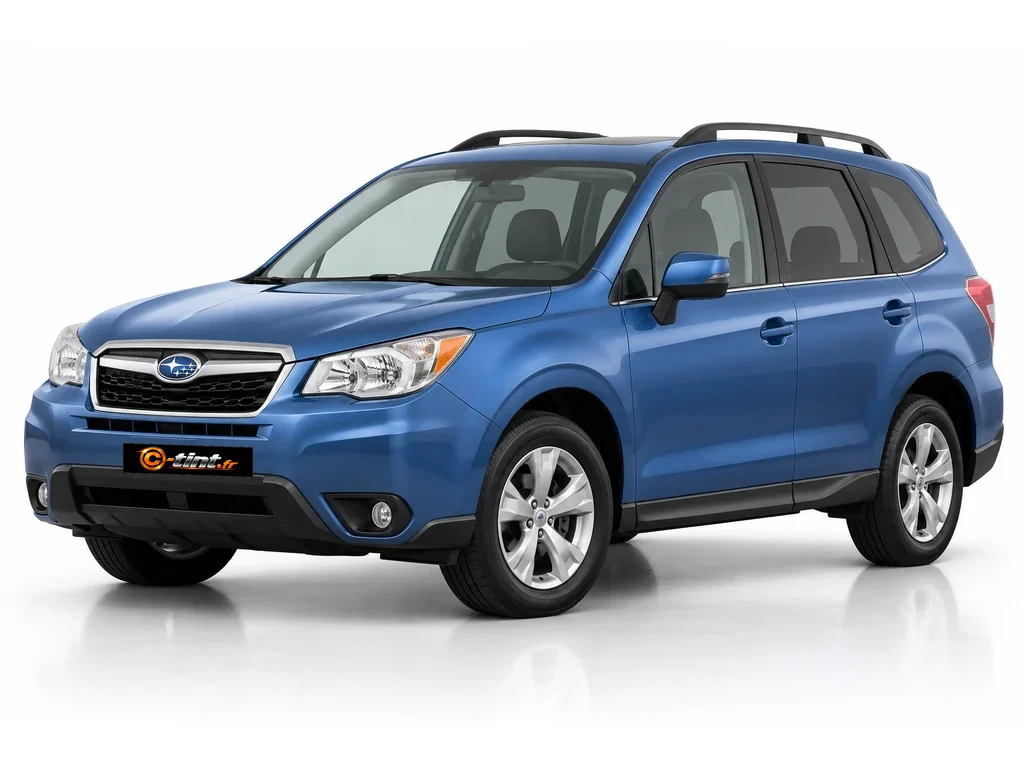 Subaru Forester SJ — Génération 4 · SUV · 5 portes — vue trois-quarts avant vers la gauche
