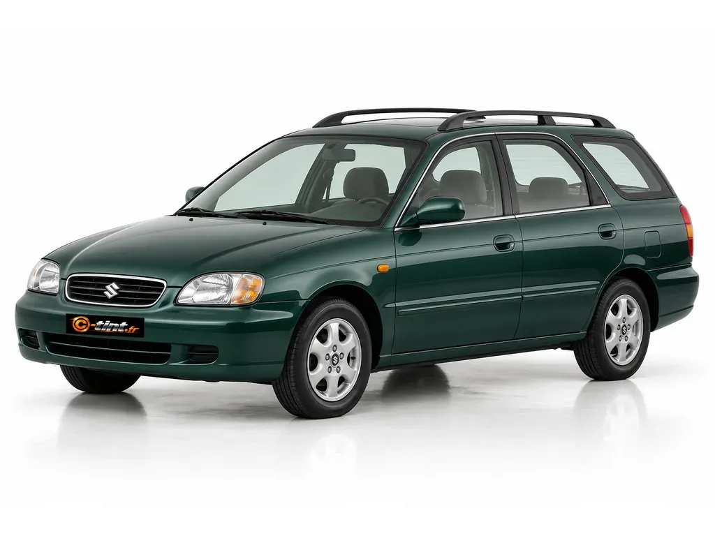 Suzuki Esteem EG — Génération 1 — Break · Break · 5 portes — vue trois-quarts avant vers la gauche