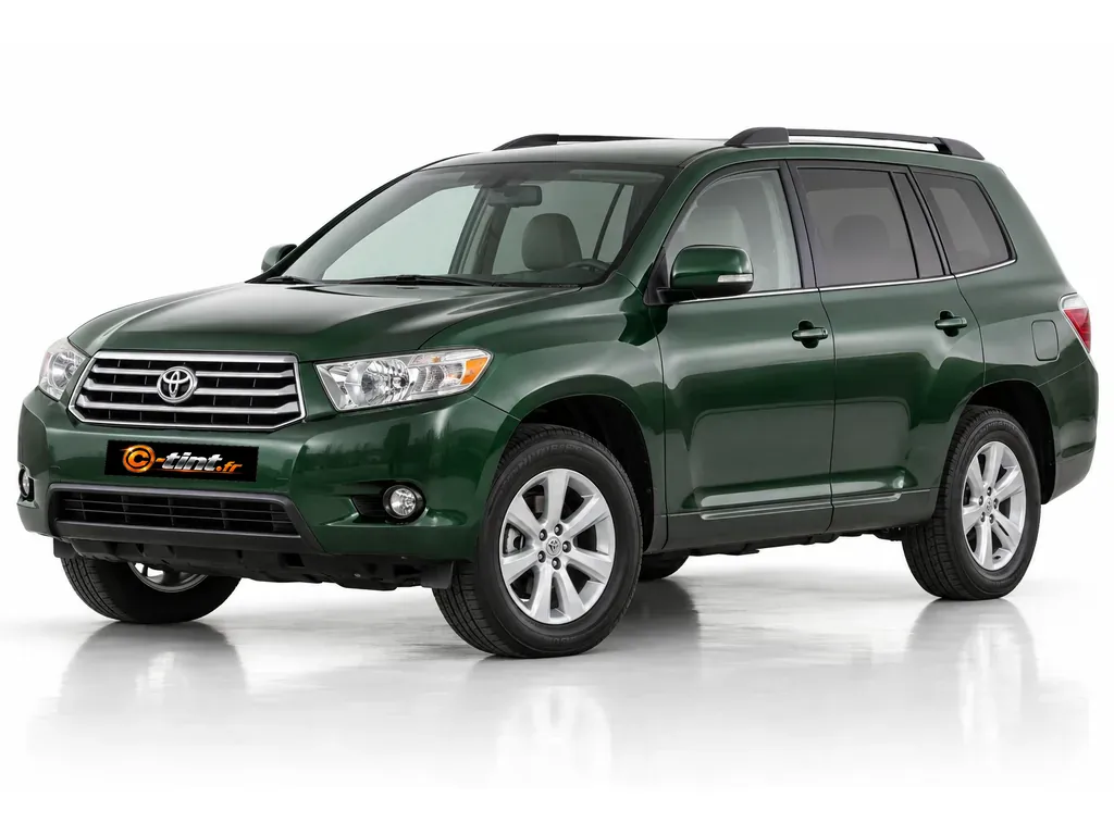 Toyota Highlander XU40 — Génération 2 · SUV · 5 portes — vue trois-quarts avant vers la gauche