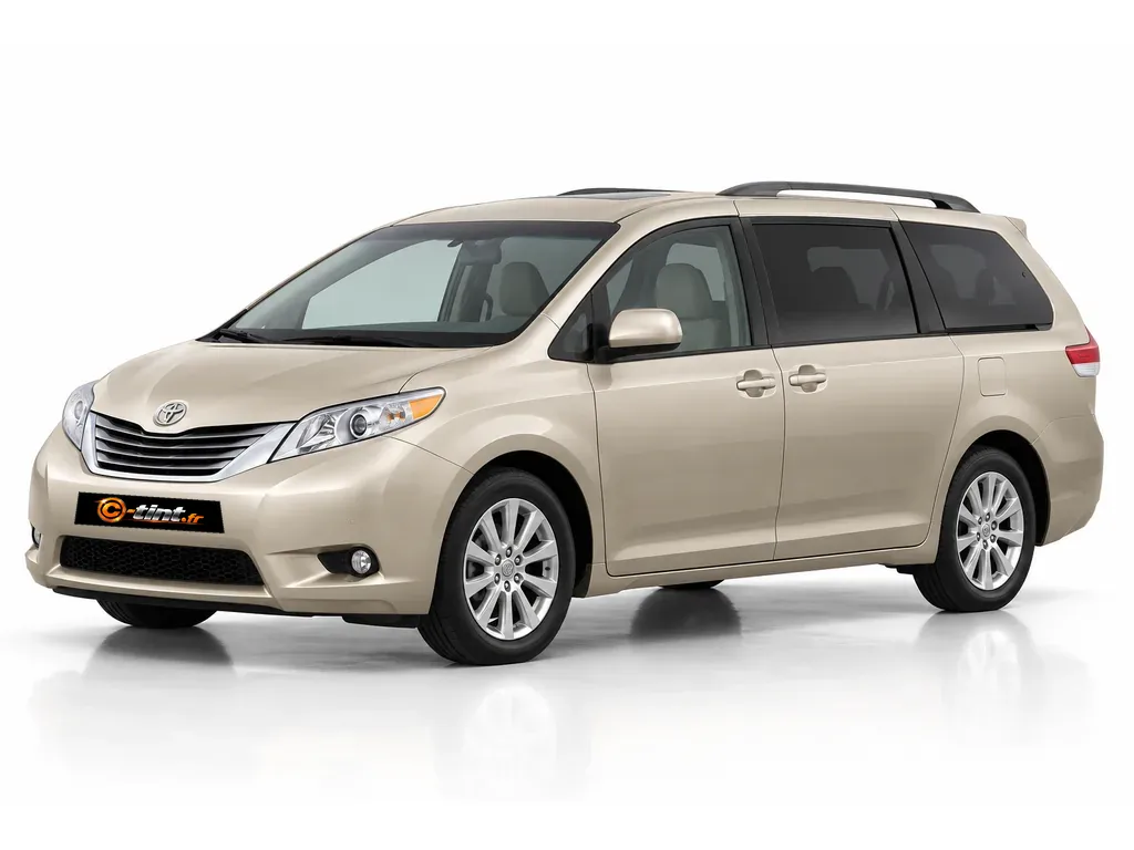 Toyota Sienna XL30 — Génération 3 · Monospace · 5 portes — vue trois-quarts avant vers la gauche