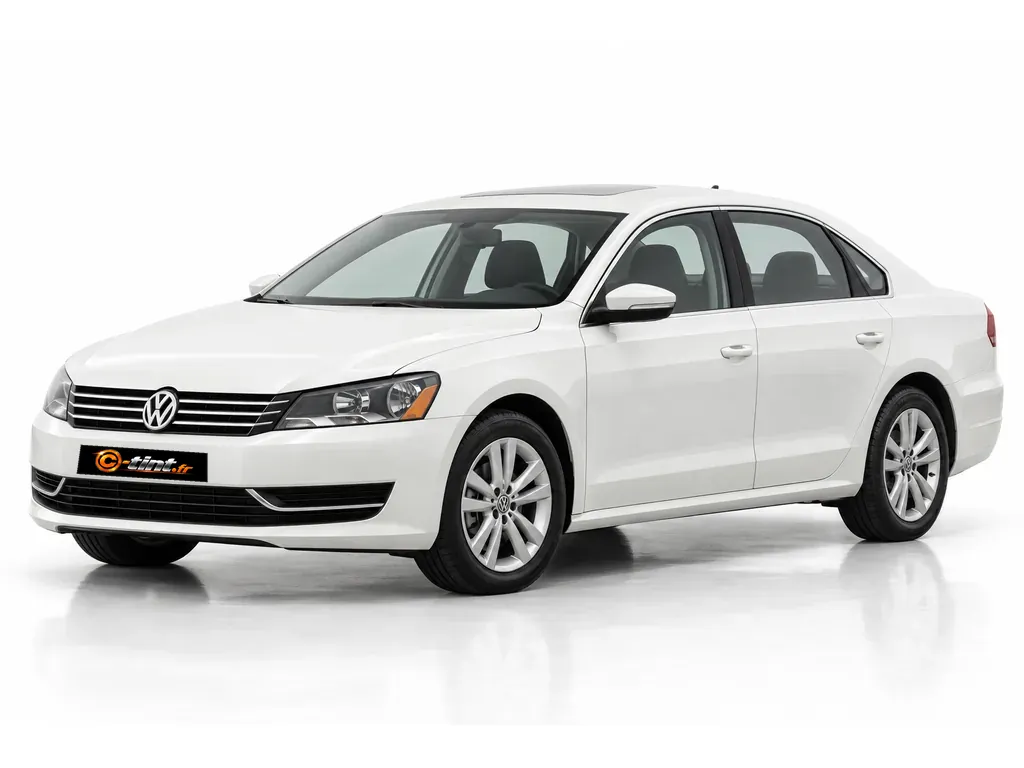 Volkswagen Passat NMS — Amérique du Nord — Phase 1 · Berline · 4 portes — vue trois-quarts avant vers la gauche