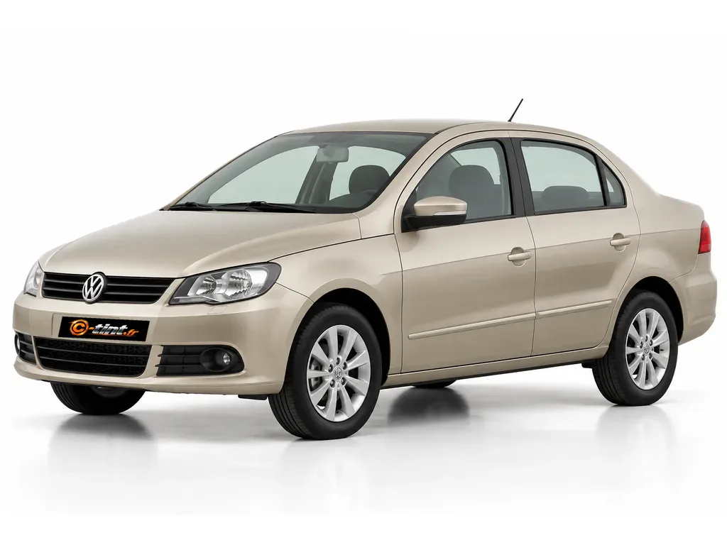 Volkswagen Voyage Berline · Berline · 4 portes — vue trois-quarts avant vers la gauche