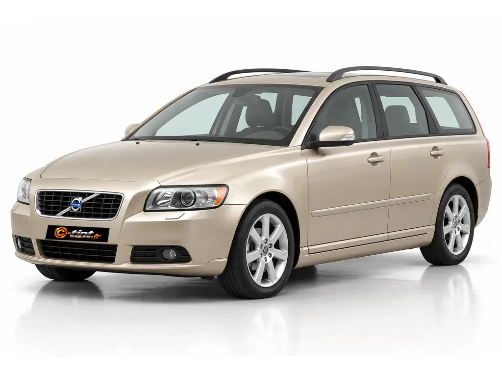 Volvo V50 M — Break · Break · 5 portes — vue trois-quarts avant vers la gauche